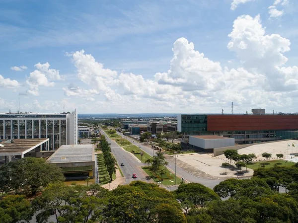 Lei do SIG: Ibaneis apresenta projeto para flexibilizar uso de lotes