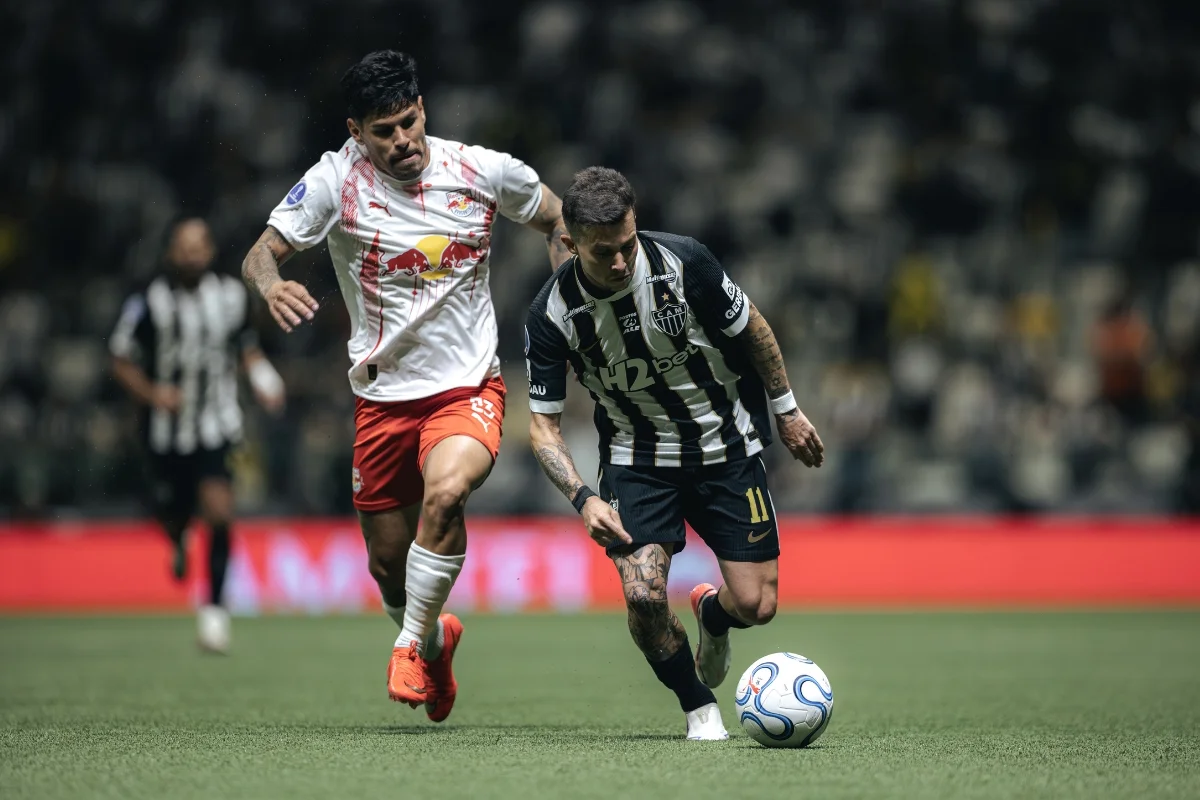 Atlético-MG sofre, empata com o Bragantino e avança na Sul-Americana - imagem 4 Atlético-MG sofre, empata com o Bragantino e avança na Sul-Americana - imagem 4