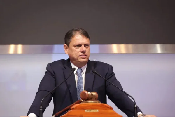 Tarcísio de Freitas
