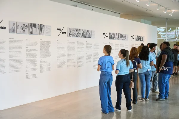 Professores destacam valor educativo da exposição de Sergio Camargo