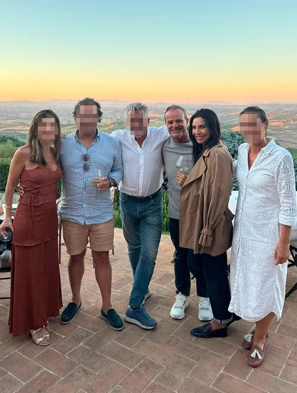 Cintia Chagas e Rubinho aparecem juntos em primeiro registro romântico - destaque galeria Cintia Chagas e Rubinho aparecem juntos em primeiro registro romântico - destaque galeria
