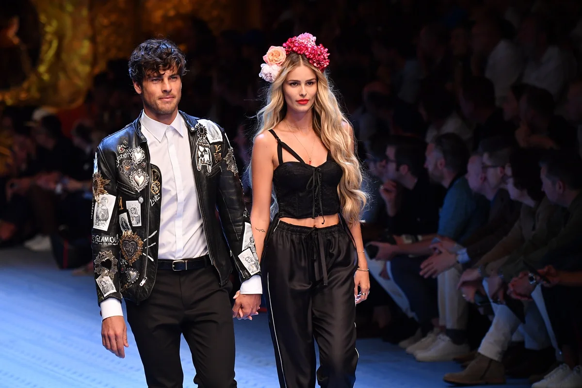 Yasmin Brunet para a Dolce & Gabbana, em junho de 2016 Yasmin Brunet para a Dolce & Gabbana, em junho de 2016