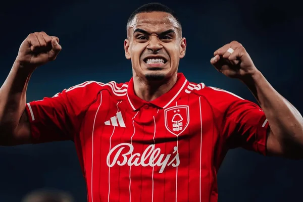 Murillo, zagueiro brasileiro do Nottingham Forest