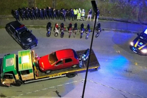 "Rolezinho":operação flagra motos irregulares e manobras perigosas