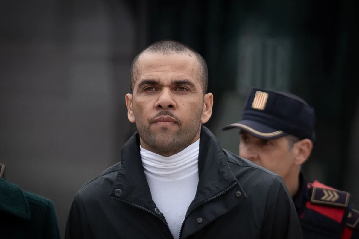 Daniel Alves em vídeo com o filho
