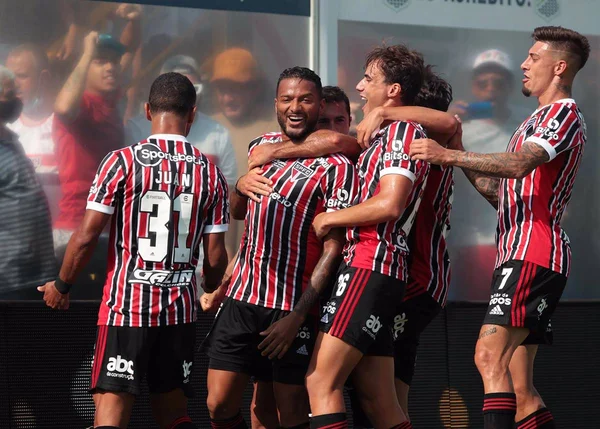 São Paulo bate o Água Santa no Campeonato Paulista