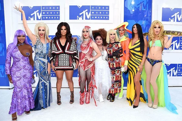 VMA 2016: veja os looks que os famosos escolheram para a premiação