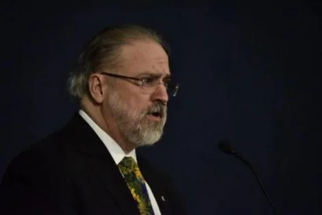 Estão usando o nome de Augusto Aras para dar golpe