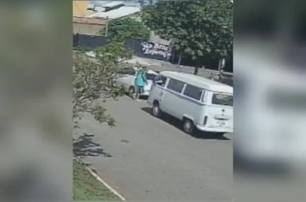 imagem colorida empresario atropelado kombi goias
