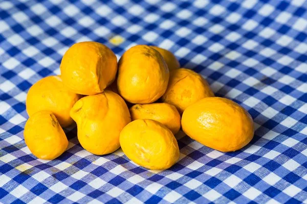 Entenda por que frutos do Cerrado não são vendidos nos supermercados