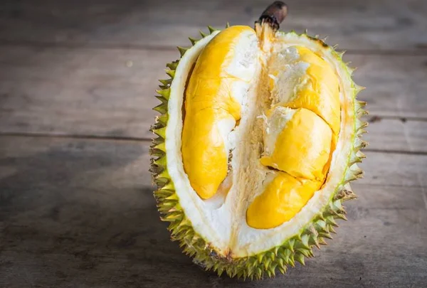 Fruta fedida faz alunos esvaziarem universidade na Austrália