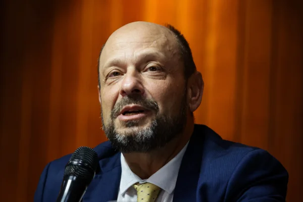 Presidente do INSS, Gilberto Waller Jr. concede entrevista coletiva frande INSS - Metrópoles