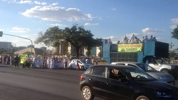 Após índios, comunidade de terreiro protesta no Congresso