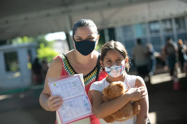 Vacinacao de criancas entre 8 e 11 anos contra covid 19