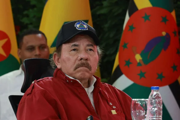Imagem colorida de Daniel Ortega, presidente da Nicarágua - Metrópoles