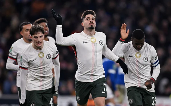 Chelsea vence Cardiff City e vai à semifinal da Copa da Liga Inglesa