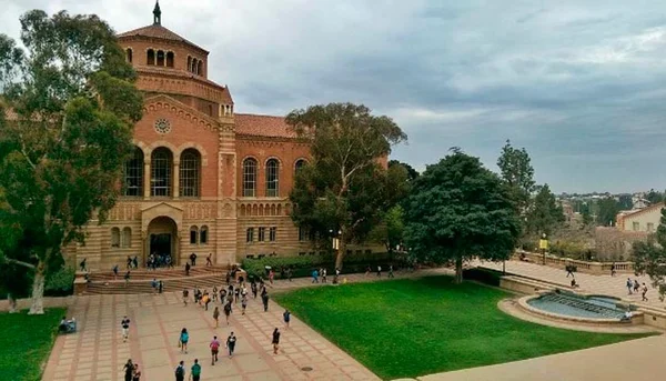 Tiroteio em universidade de Los Angeles deixa dois jovens mortos