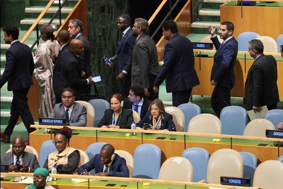 Delegações de diversos países deixaram a Assembleia Geral da ONU no discurso de Netanyahu Delegações de diversos países deixaram a Assembleia Geral da ONU no discurso de Netanyahu