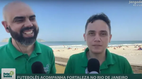 Vídeo: Jornalista surpreende, tira a roupa ao vivo e corre para o mar - destaque galeria Vídeo: Jornalista surpreende, tira a roupa ao vivo e corre para o mar - destaque galeria