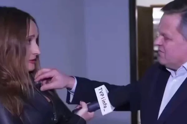 Senador perde o controle e ataca repórter durante entrevista ao vivo