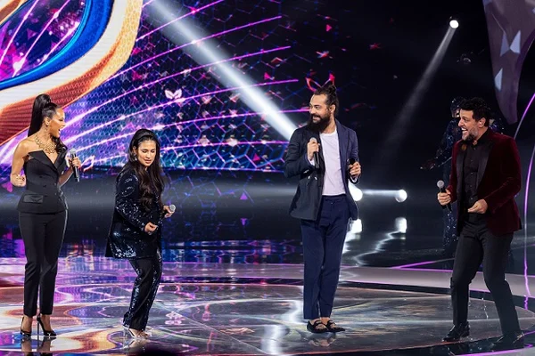 Taís Araújo, Simone, Eduardo Sterblitch e Rodrigo Lombardi no The Masked Singer Brasil