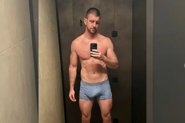 Homem com pênis de 25 cm relata ser tratado como objeto sexual - destaque galeria