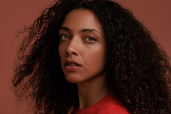 Alice Carvalho viverá Marta no cinema