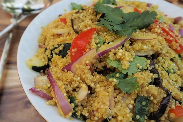 Salada de quinoa