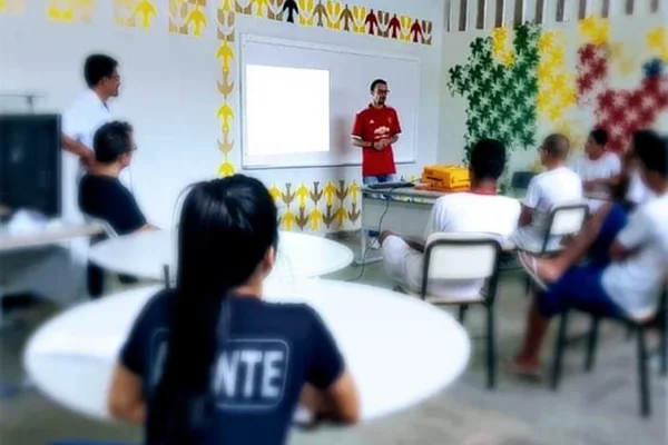 Distrital nomeia egresso do sistema penitenciário como assessor