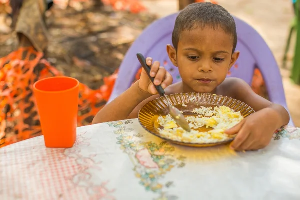 Unicef: 72% de crianças de lares mais pobres passaram fome na pandemia