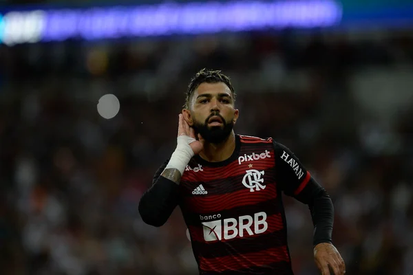Gabigol comemora gol contra o Vasco