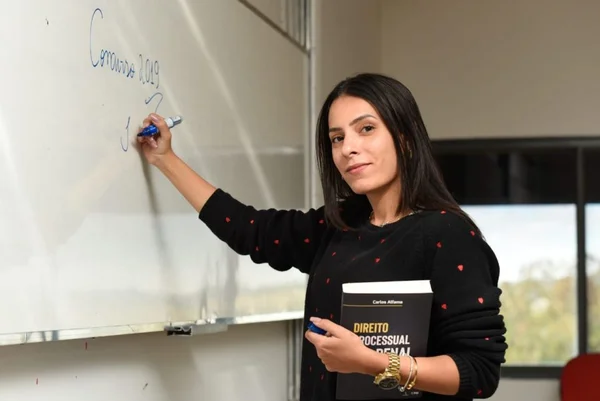 Declaração de Bolsonaro sobre concursos não desanima candidatos do DF