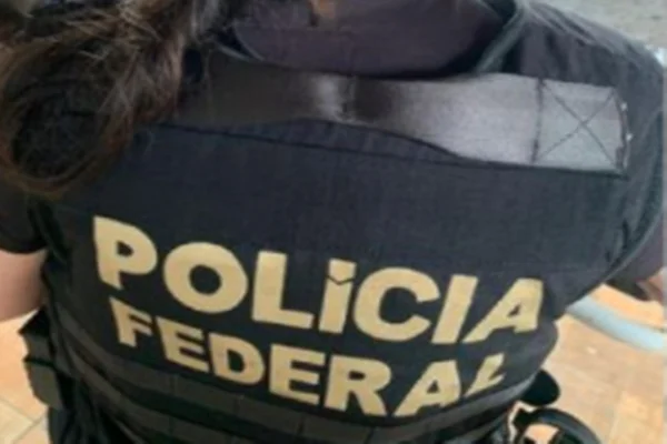 Homem é alvo da PF após compartilhar conteúdo sexual infantil