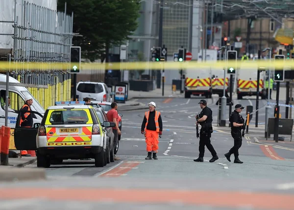 Sobe para oito o número de suspeitos presos por atentado em Manchester