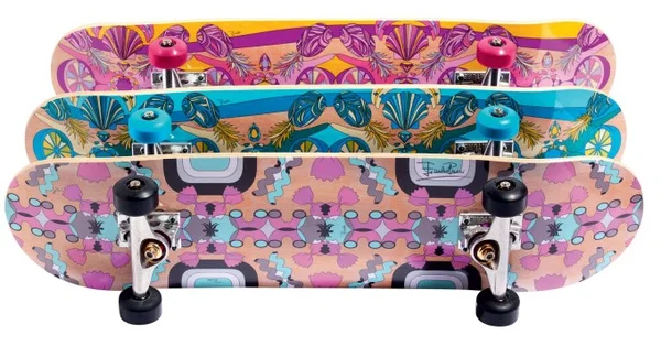 Emilio Pucci lança coleção limitada de skates com prints da marca