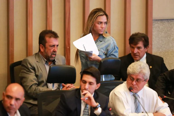 Defesa estuda pedir na Justiça retorno de Celina à presidência da CLDF