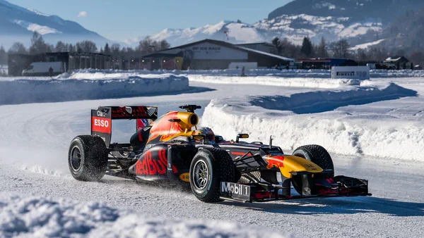 Red Bull anuncia lançamento de RB18 para defender título de Verstappen