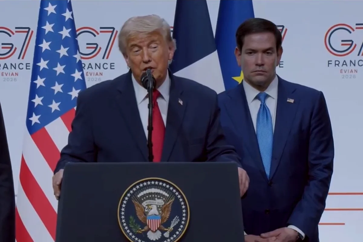 Trump confunde Flávio com Eduardo e diz que prenderam o "Bolsonaro Jr" Trump confunde Flávio com Eduardo e diz que prenderam o "Bolsonaro Jr"