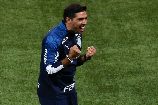 Abel confirma Felipe Melo como titular do Palmeiras e não vê favorito
