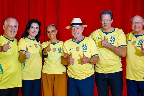 Petistas reivindicam suplência de Simone Tebet ao Senado - destaque galeria
