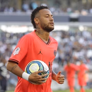 O craque brasileiro viveu uma novela em relação a um possível retorno para o Barcelona  