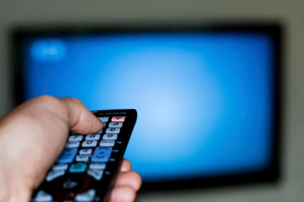 TV por assinatura registra queda pela primeira vez