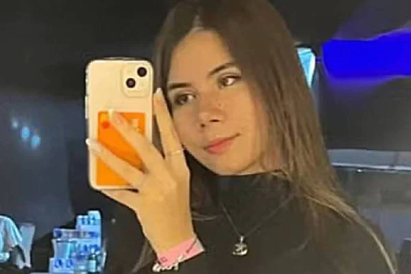 Foto selfie de jovem morta após ser atingida por bala em festa no interior de São Paulo; tiro teria partido de arma de delegado - Metrópoles