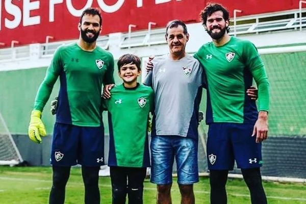 Muriel, Alisson e o pai