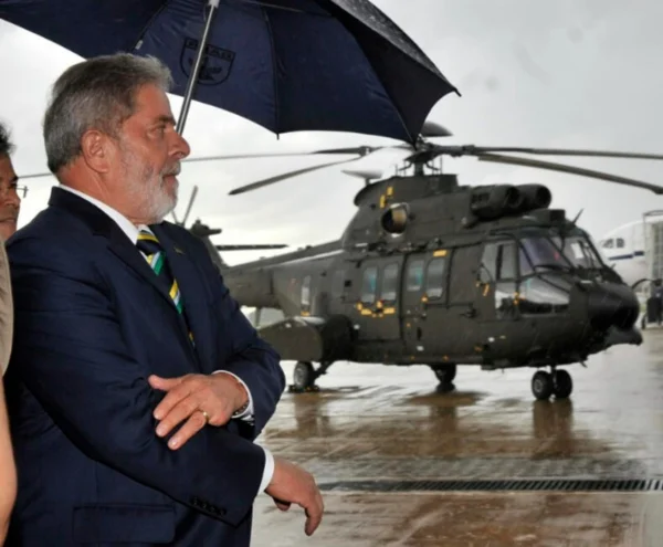 Lula helicóptero