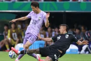 Disputa de bola na partida entre México e Coreia do Sul Disputa de bola na partida entre México e Coreia do Sul