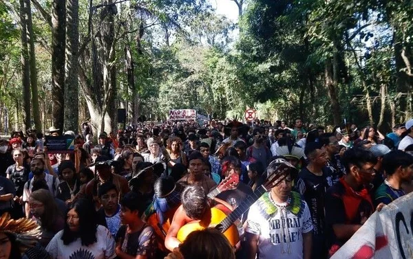 Indígenas protestam contra marco temporal na zona norte de SP