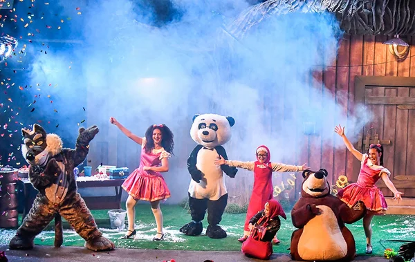 Dia das Crianças: ingressos de Masha e o Urso têm desconto de 55%