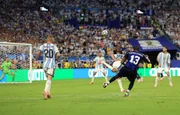 Sidny Cabral agradece torcida após prêmio de gol mais bonito da Copa - imagem 2