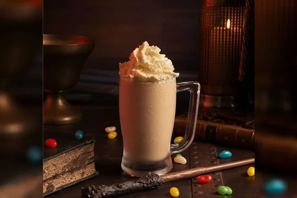Starbucks lança cappuccino inspirado em cerveja da saga Harry Potter